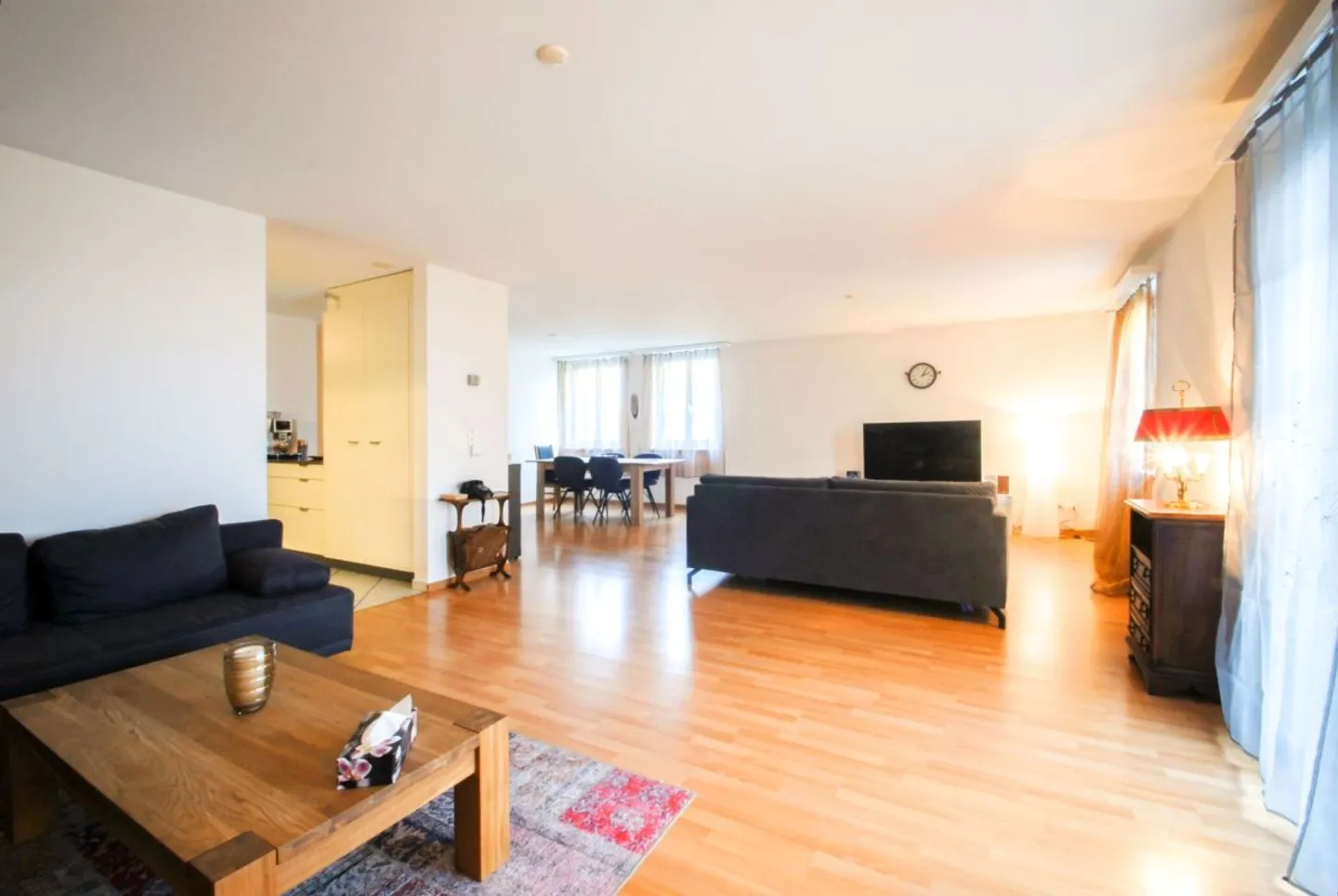 Beaucoup d'espace de vie et jardin privé - Photo 2 sur 13