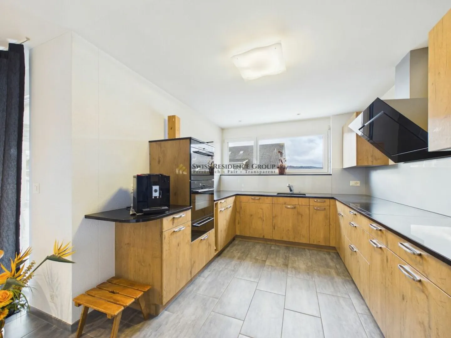 Exclusive 5.5-room apartment with premium amenities and attractive tax rate (72%) - Photo 7 of 13