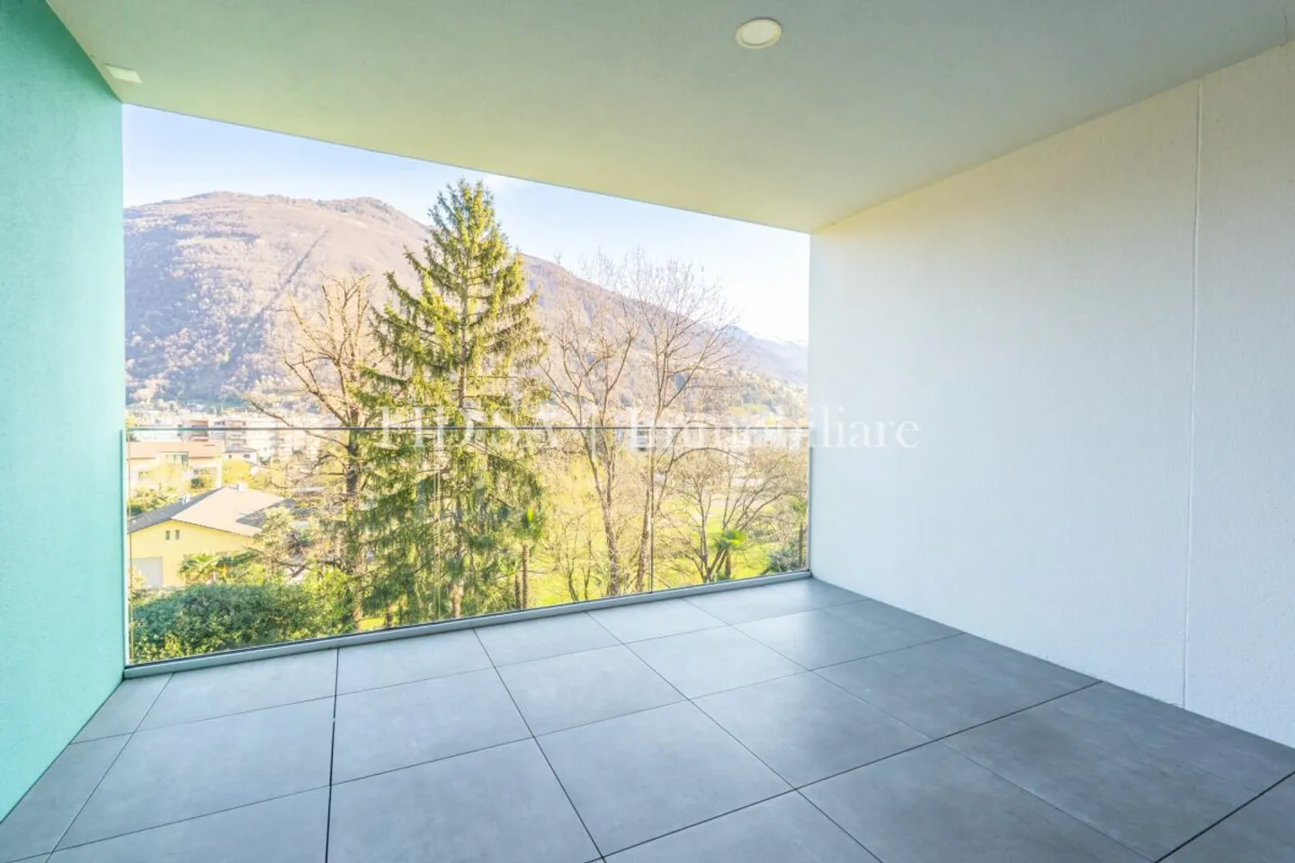 LOSONE - Appartement moderne dans un emplacement stratégique près d'Ascona avec deux terrasses - Photo 2 sur 11