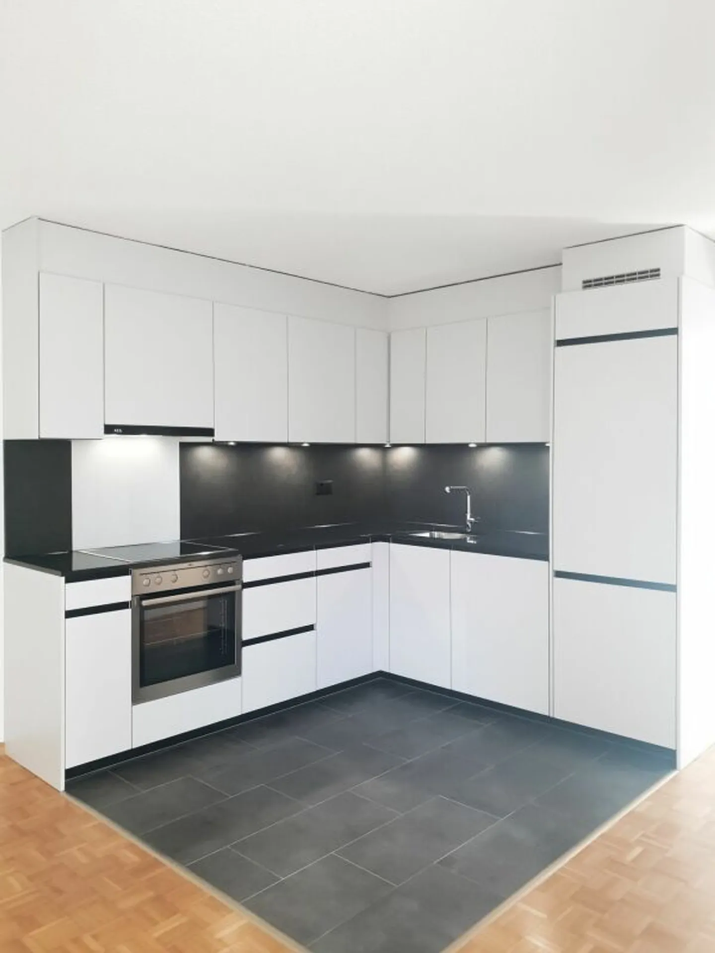 Charmant appartement de 2.5 pièces avec balcon à St. Gallen - Photo 2 sur 9
