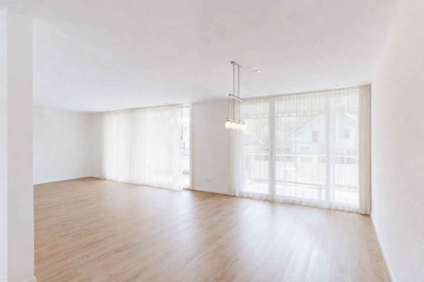 Appartamento affascinante con grande balcone - Foto 3 di 12