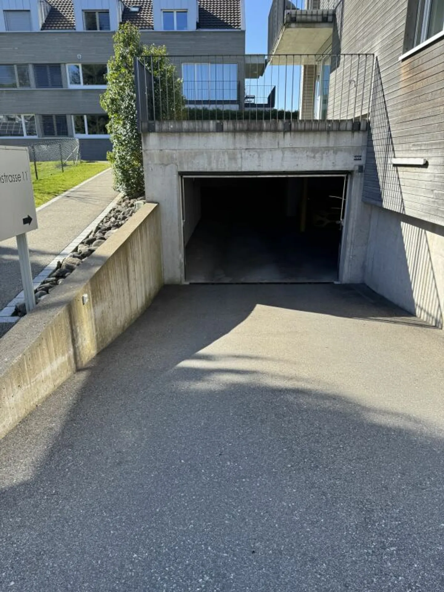Tiefgaragenstellplatz in Niederteufen - ab sofort verfügbar - Photo 4 sur 6