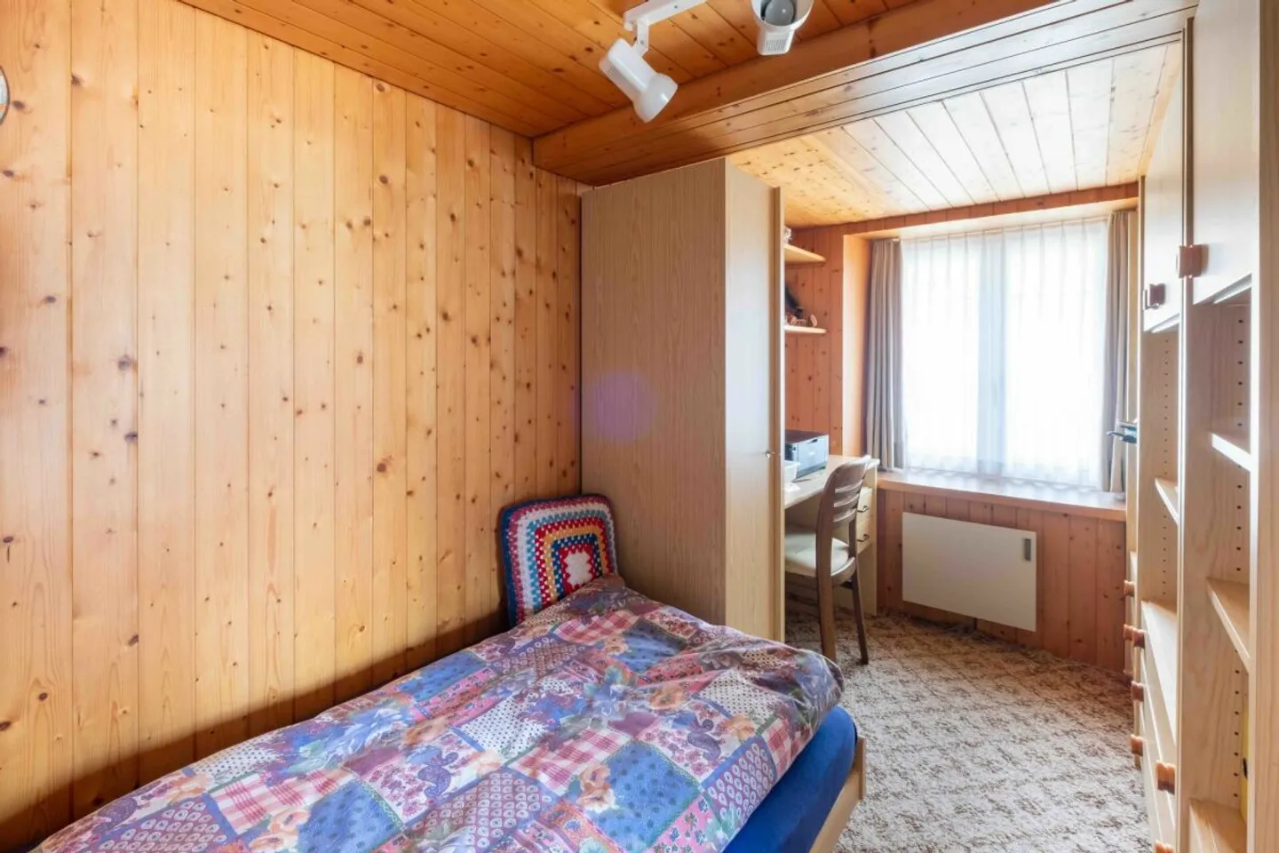 Casa unifamiliare a schiera di 6,5 stanze a Nidfurn GL - Foto 11 di 13