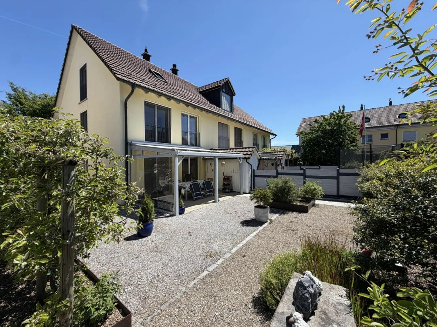 Charmantes Familienhaus in der Natur - Foto 2 von 12