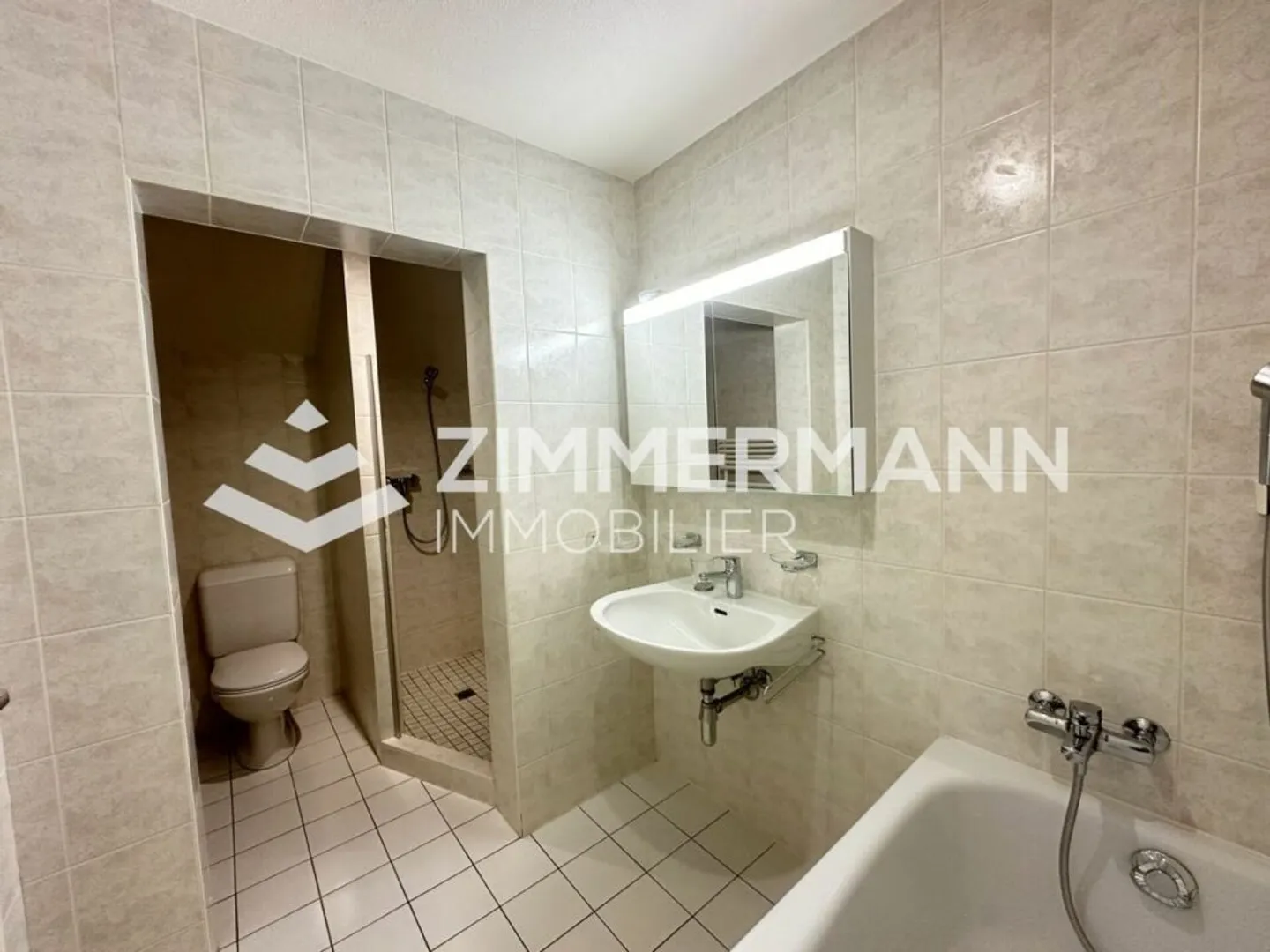 5 pièces en attique avec deux terrasses - Photo 9 sur 12