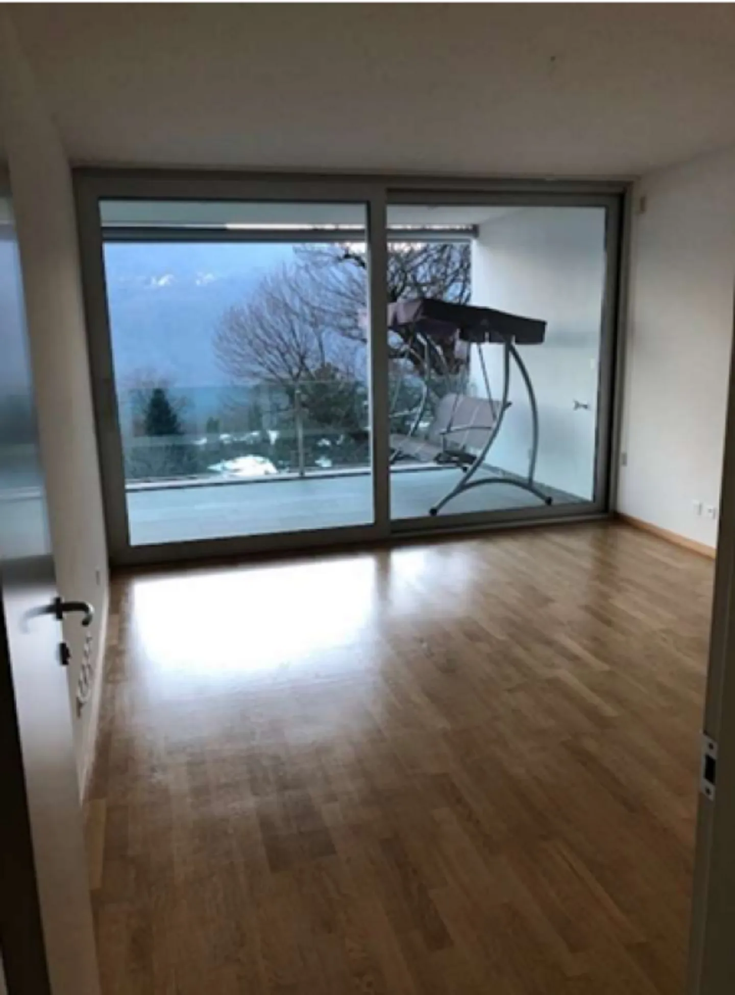 Duplex Elegante con Vista Lago - Foto 12 di 13
