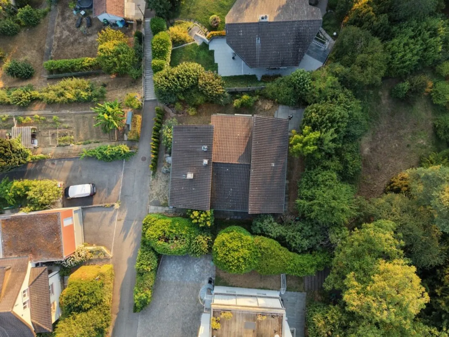 8-1/2-Zimmer Einfamilienhaus mit unverbaubarer SW-Aussicht - Nähe ÖV und Schulen in Dornach - Photo 2 sur 13