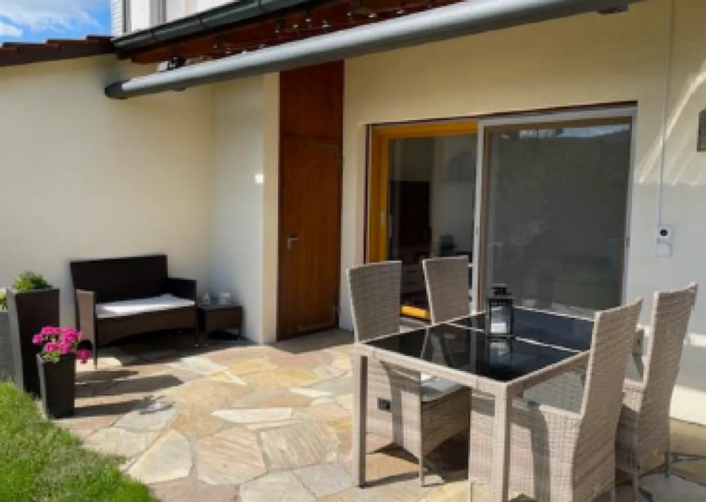 Maison semi-détachée de 6 pièces avec vue imprenable - 50 m jusqu'à la lisière de la forêt - Photo 4 sur 13