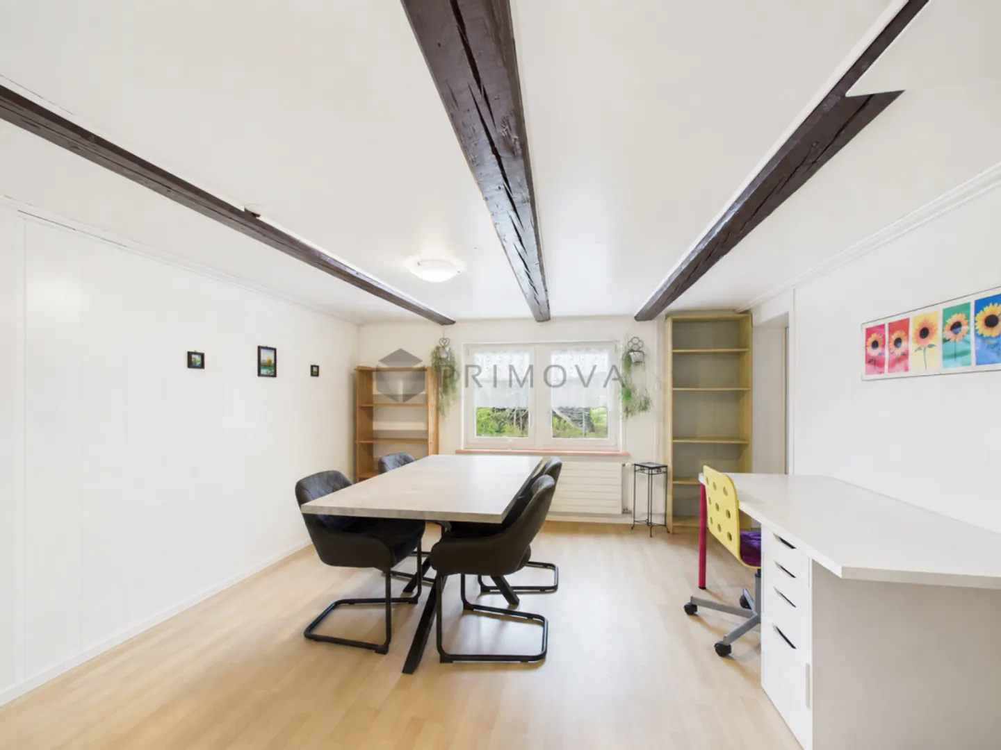 Modernisiertes Zweifamilienhaus mit Weitblick, Doppelgarage und viel Platz - Photo 7 of 13