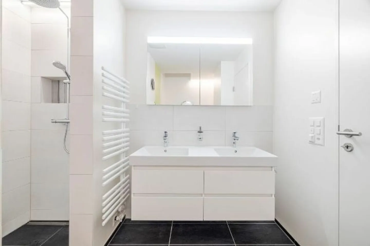 Casa unifamiliare funzionale in posizione soleggiata ed elevata a Balgach, comune a bassa tassazione - Foto 10 di 13