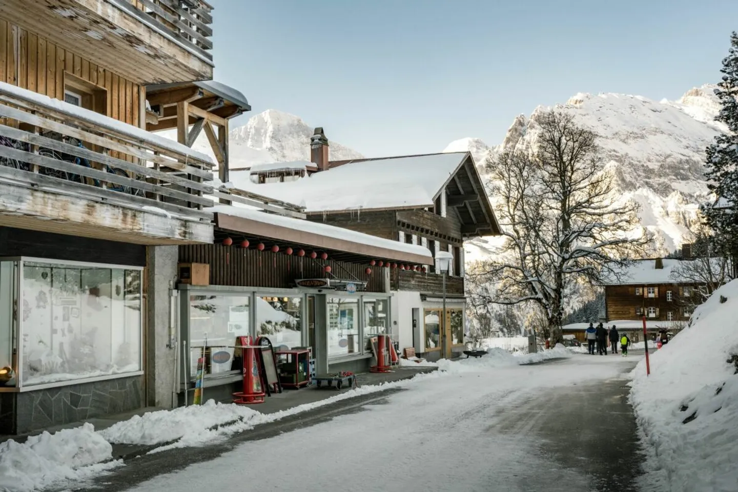 Charmantes Ladenlokal in Mürren - Foto 2 von 10