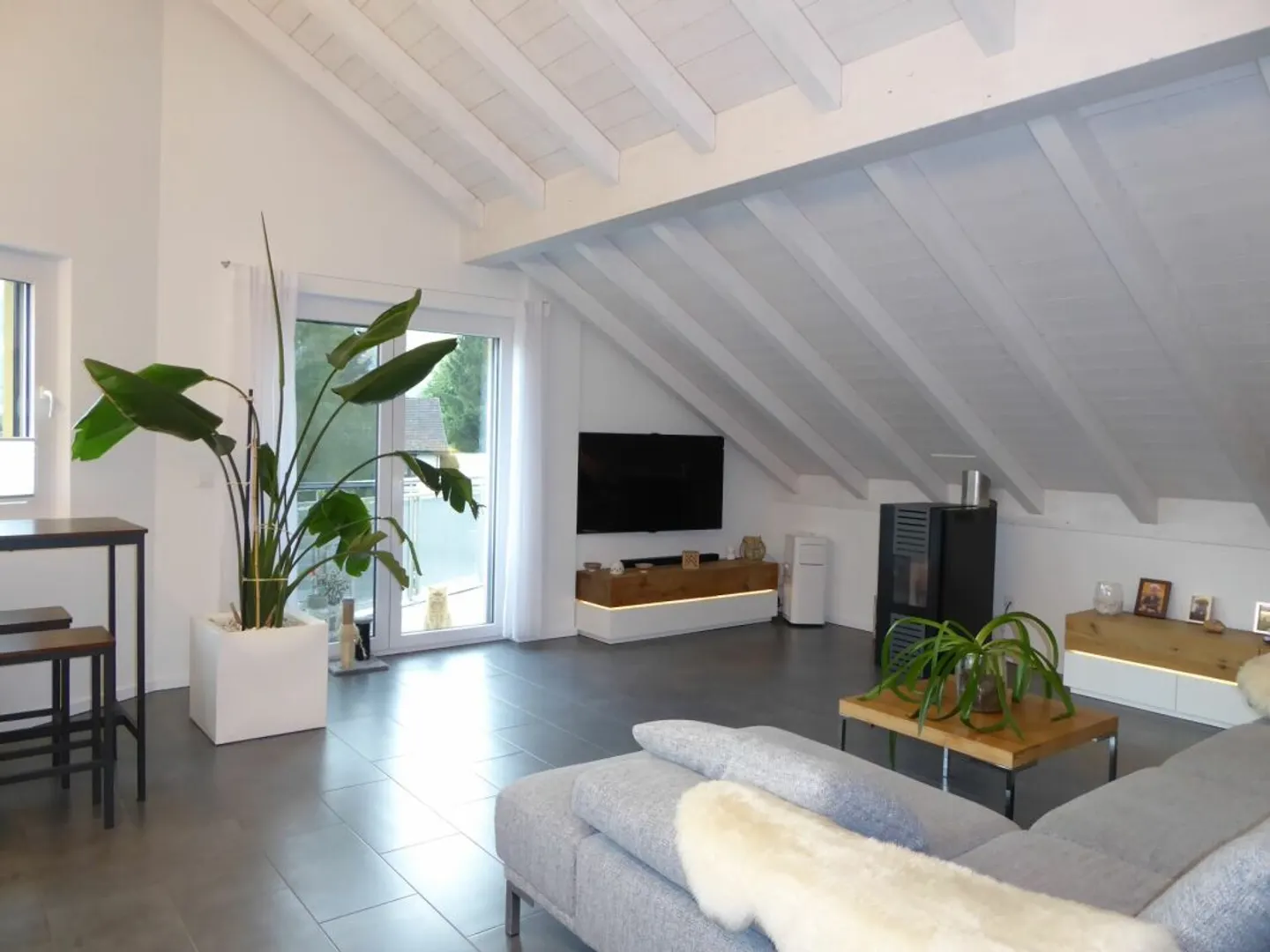 Charmante Dachwohnung - Foto 3 von 13