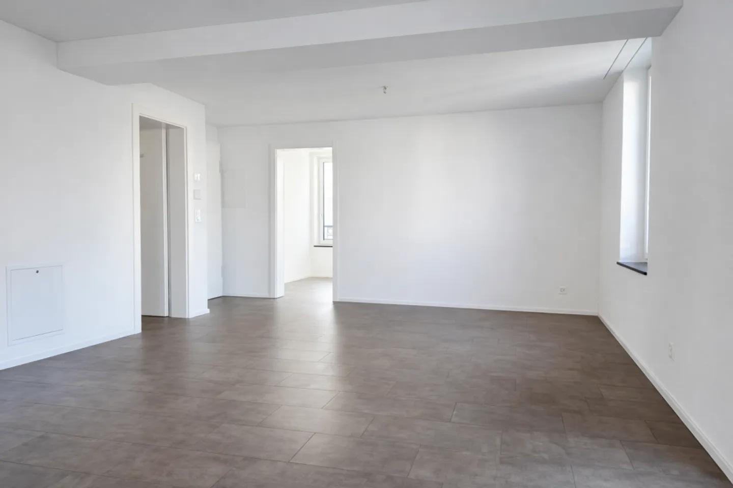 Charming 2.5 room apartment in stylish city villa - Photo 2 of 8