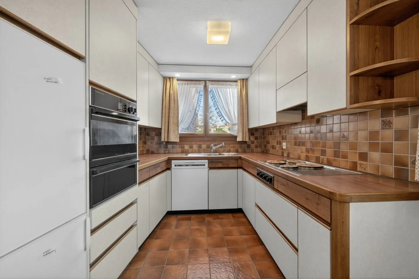 PANORAMA HARMONIE: 5.5 Room Corner House in Preferred Location - Photo 10 of 13