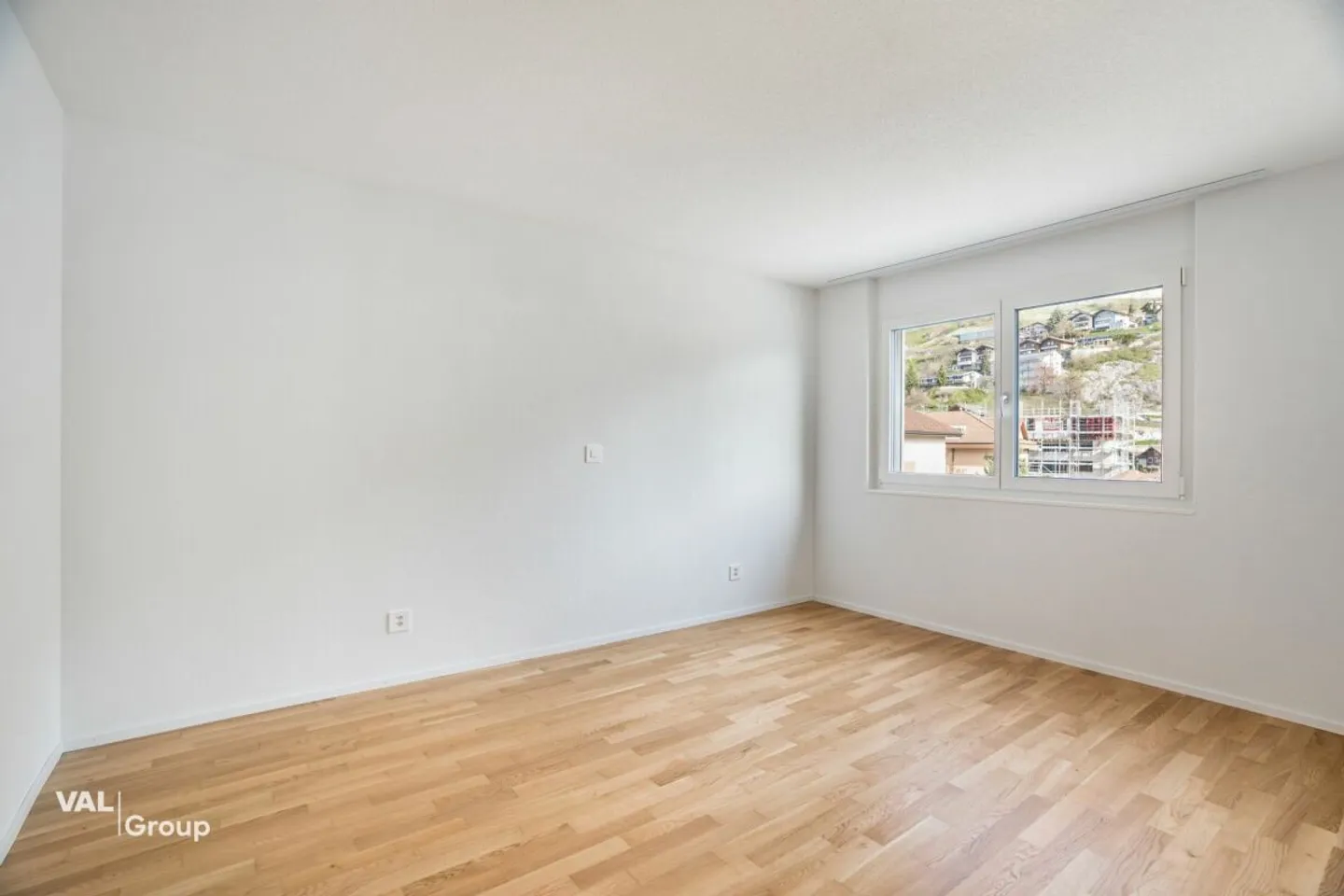 Stylish 3.5-room new apartment with panoramic view - modern architecture - Photo 7 of 13