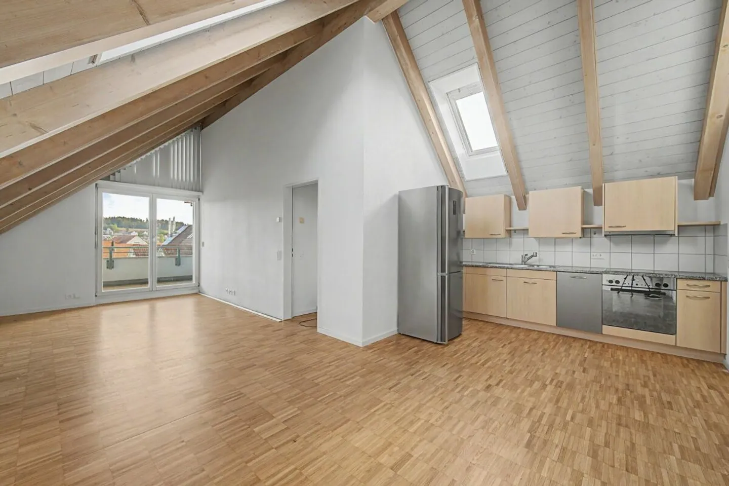Cozy 2.5-room apartment in a green environment - Photo 1 of 12