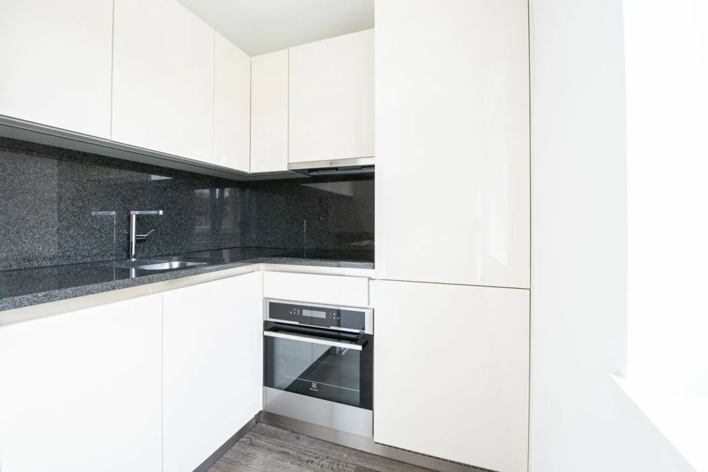 Stilvolles Apartment in Dübendorf - Foto 2 von 8