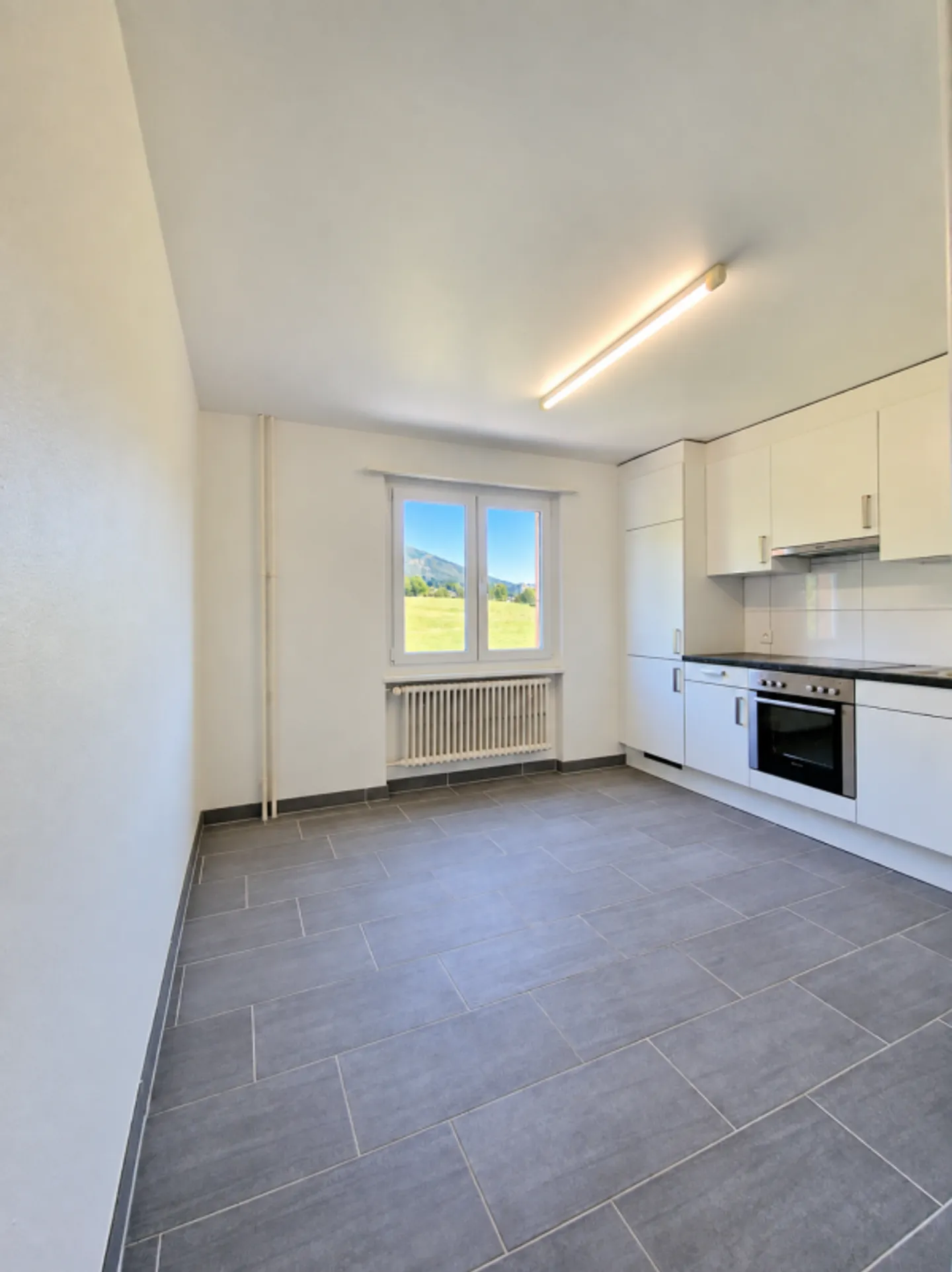 Bel appartement moderne à Perrefitte - Photo 3 sur 11