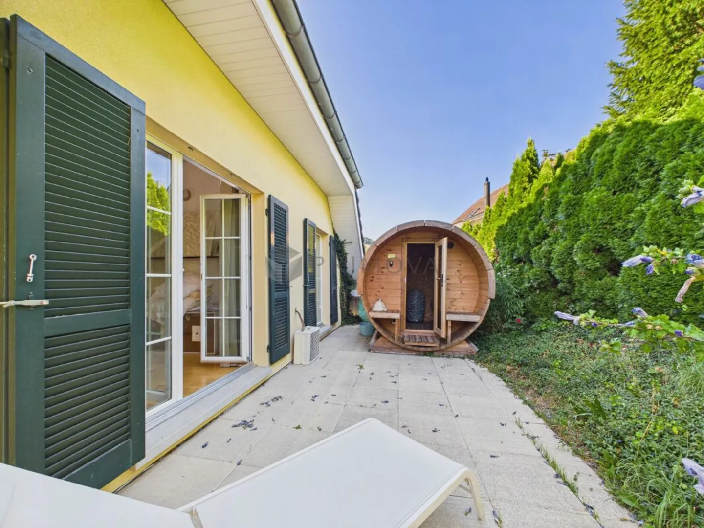Votre nouveau chez-vous avec beaucoup d'intimité, grande terrasse ensoleillée et sauna - Photo 12 sur 13