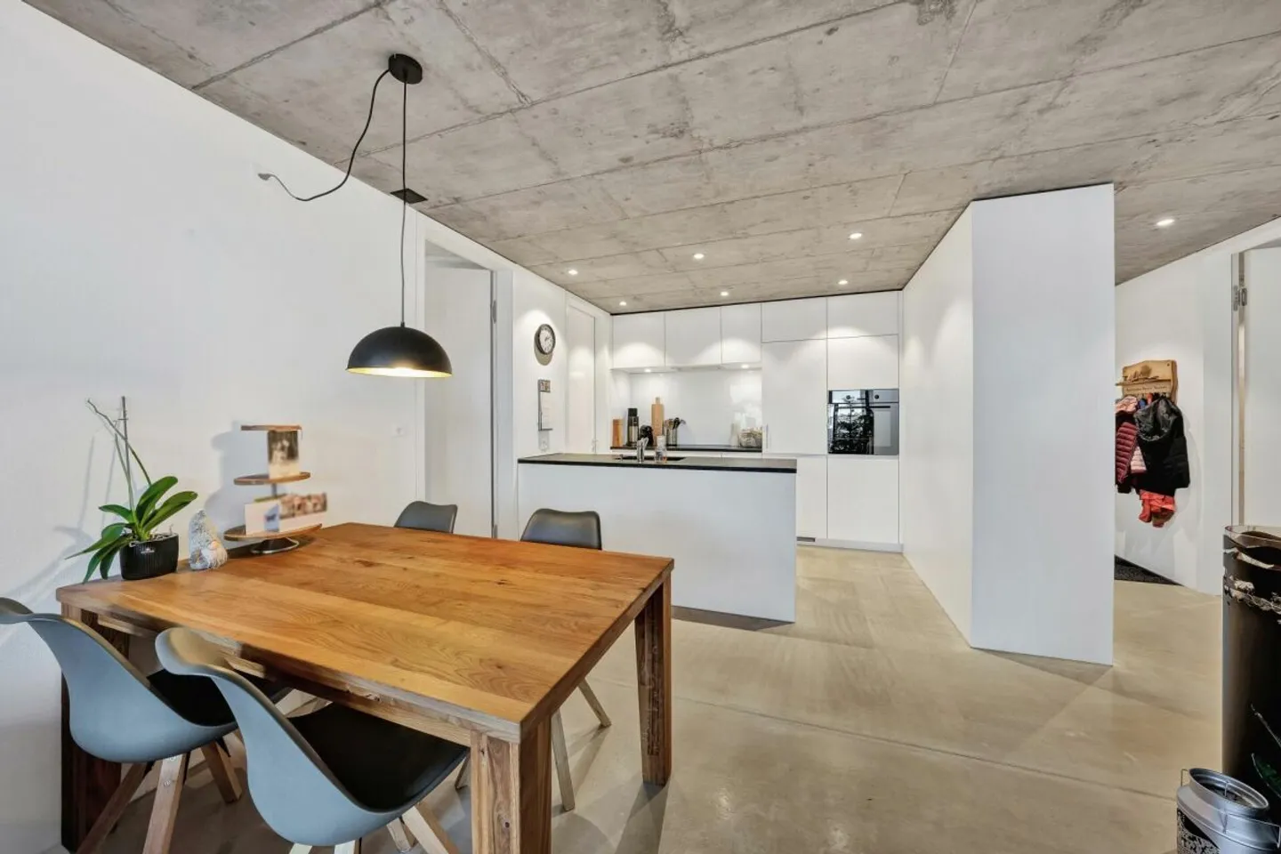 3.5-Room Apartment - Photo 4 of 11