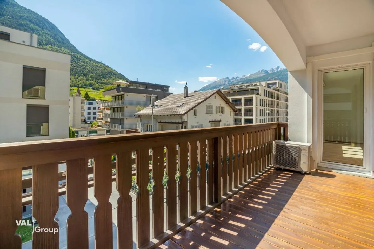 Appartamento moderno ristrutturato di 4,5 stanze nel cuore di Visp - Foto 10 di 13