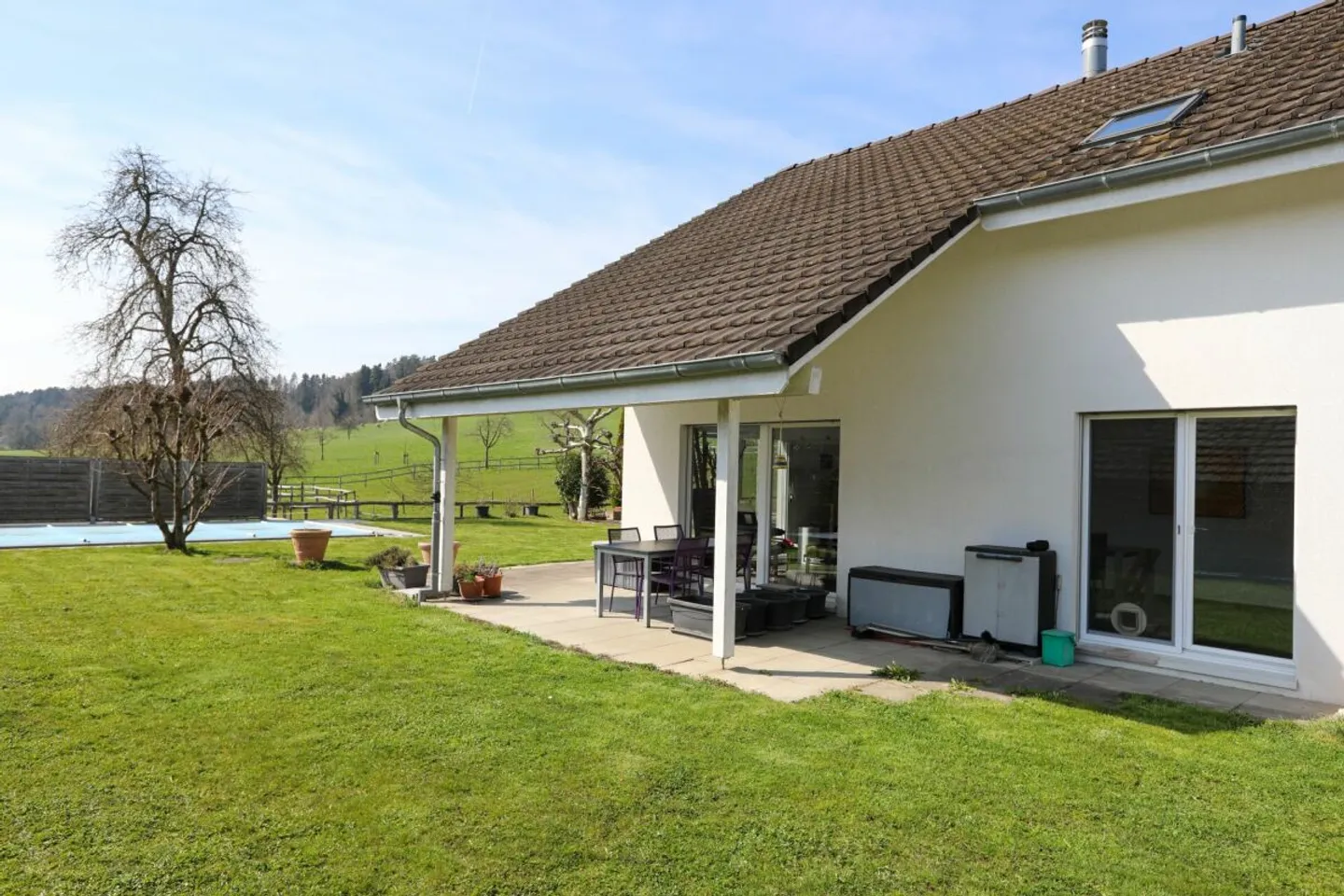 Living in a quiet location: 5.5-room detached house with spacious garden - Photo 12 of 13