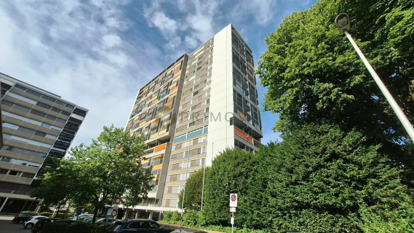 Urbaner Weitblick über Bern stilvoll wohnen im 19. Stock - Photo 1 sur 11