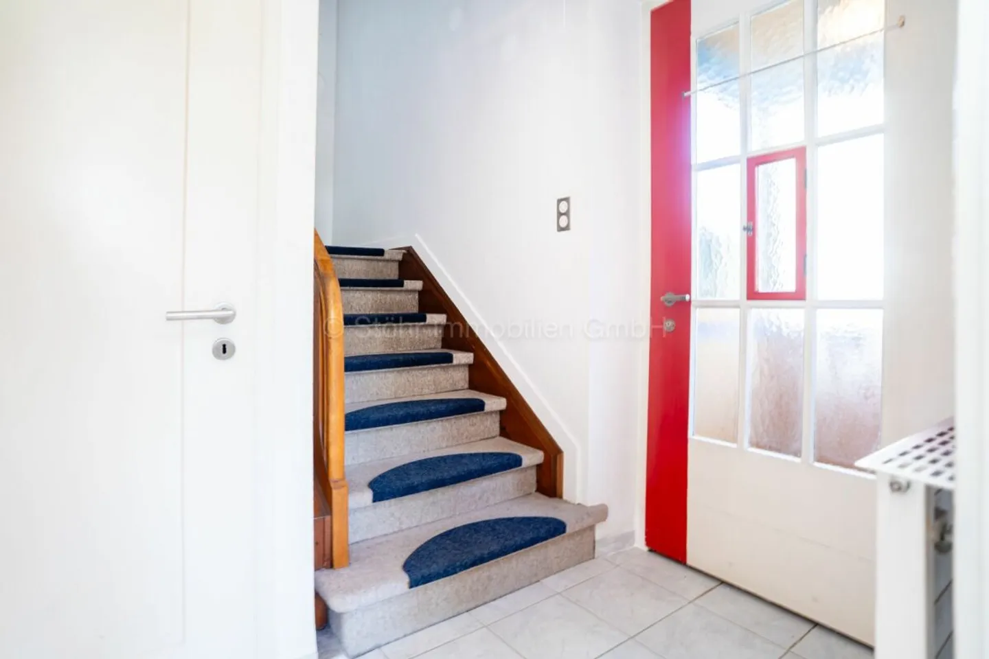Charmantes 6.5-Zimmer-DEFH mit viel Potenzial im beliebten Quartier Deutweg - Foto 8 von 13