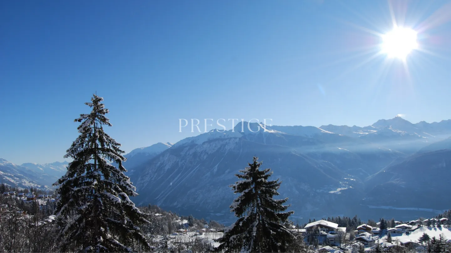 Panoramic Chalet in Montana for Year-Round Rent - Breathtaking View of the Alps - Photo 10 of 13