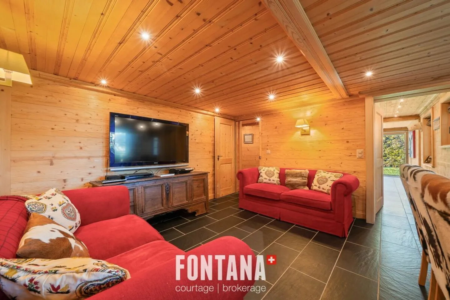 Außergewöhnliches Chalet und privilegierte Lage - Foto 3 von 13