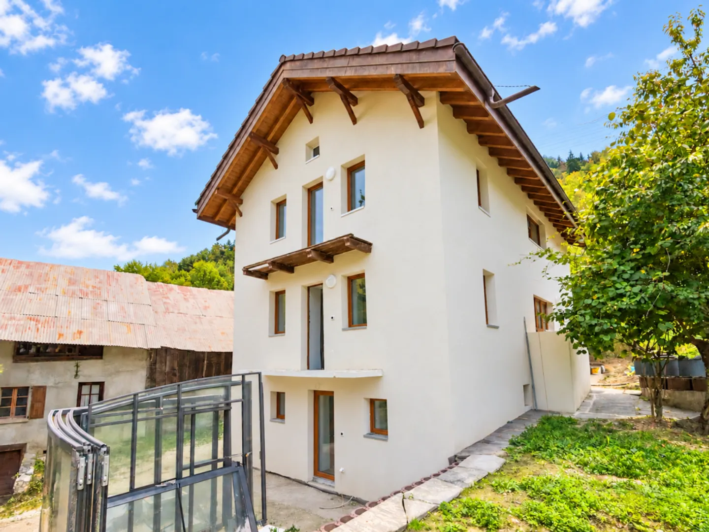 New income property with a yield of 5.47% - Sion / Turin-Salins - Photo 1 of 13
