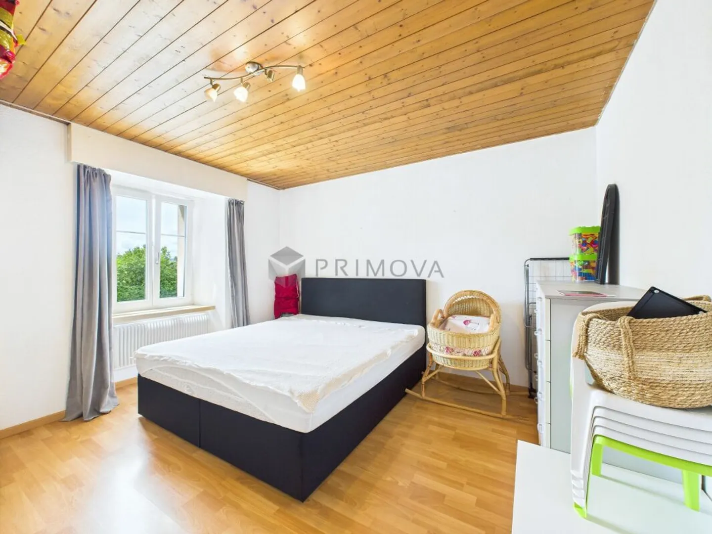 Casa multifamiliare ben tenuta con potenziale di espansione - investimento solido con un futuro - Foto 11 di 13