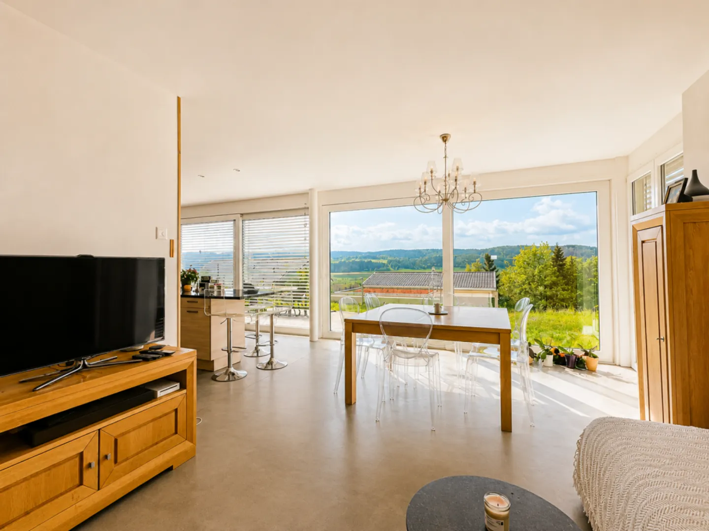 Magnificent villa with breathtaking view - Photo 7 of 13