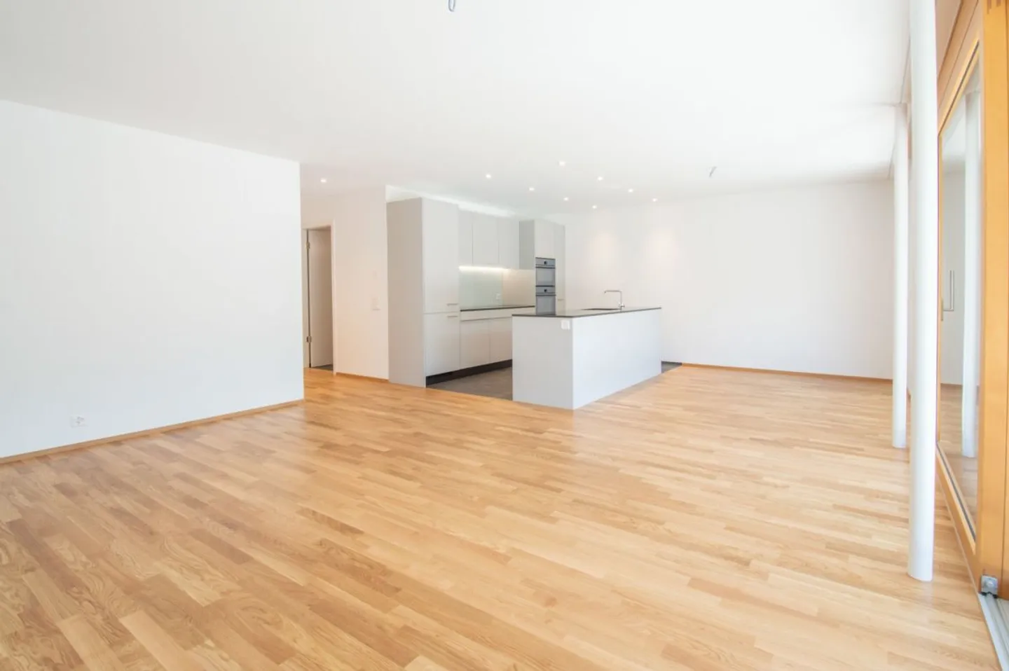 Sonnige Attikawohnung - Foto 2 von 13