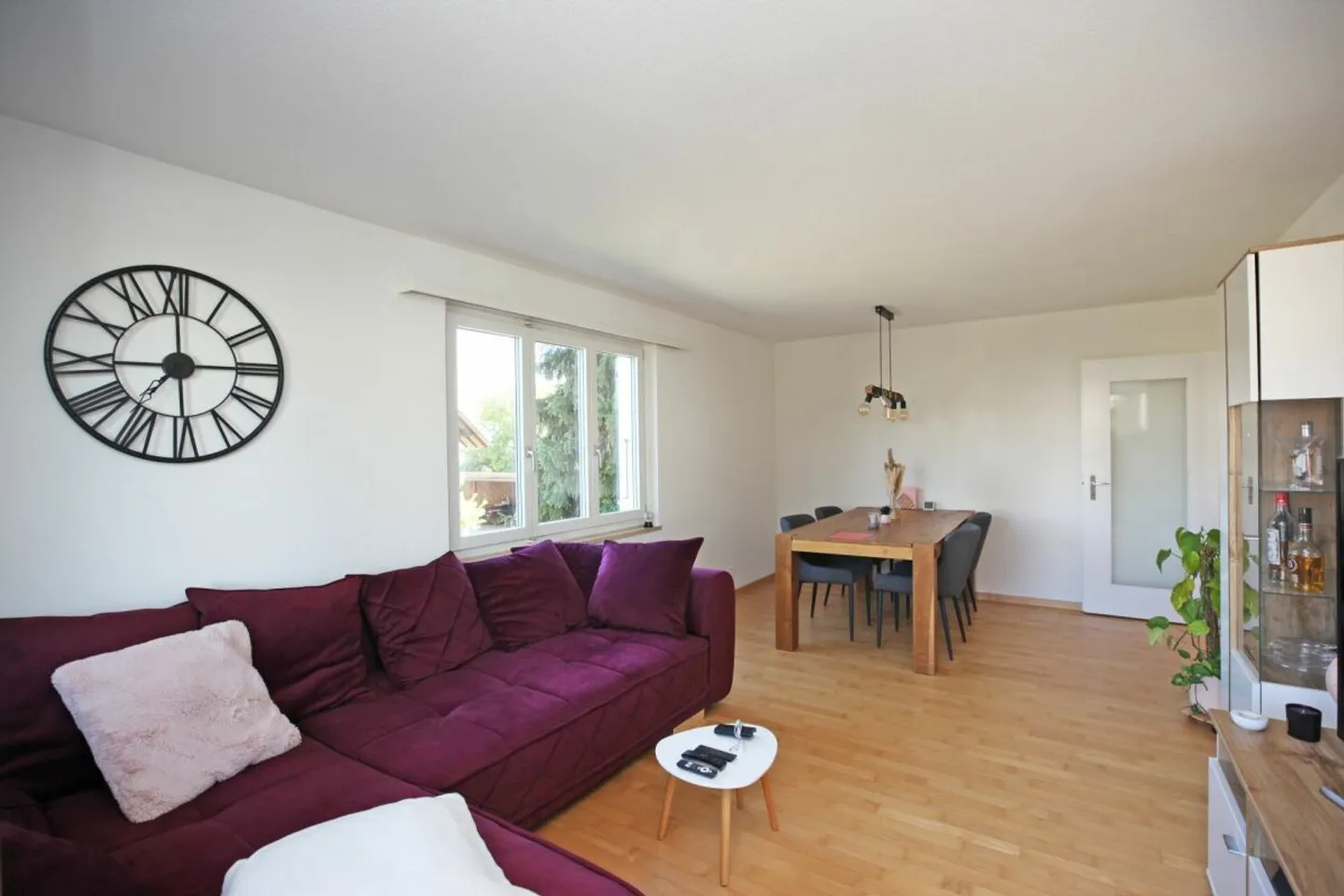 Appartement attrayant de 3.5 pièces Urtenen-Schönbühl - Photo 2 sur 10
