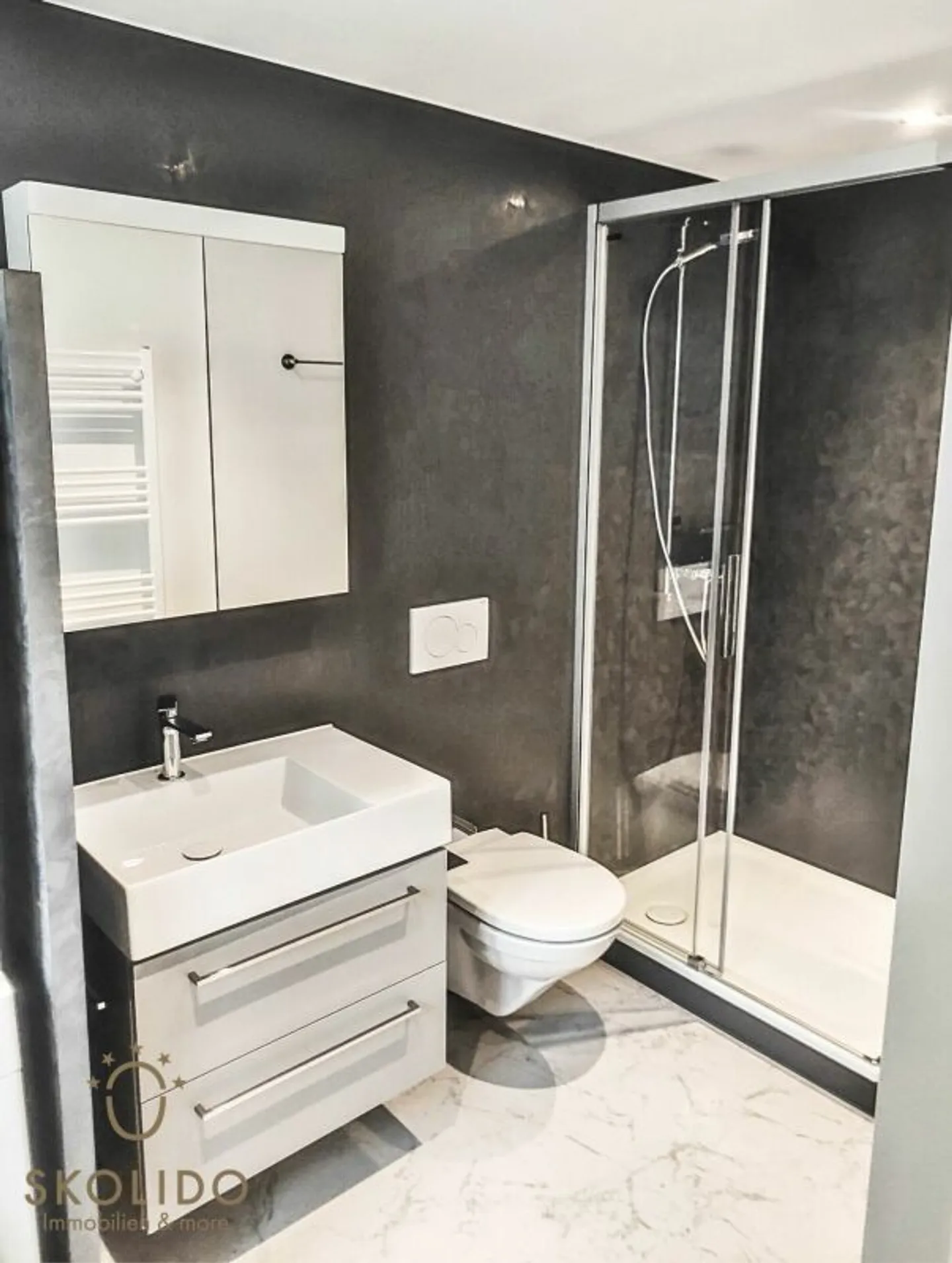 Beautiful, renovated & furnished 3 ½ room maisonette apartment in Visp - Photo 6 of 13