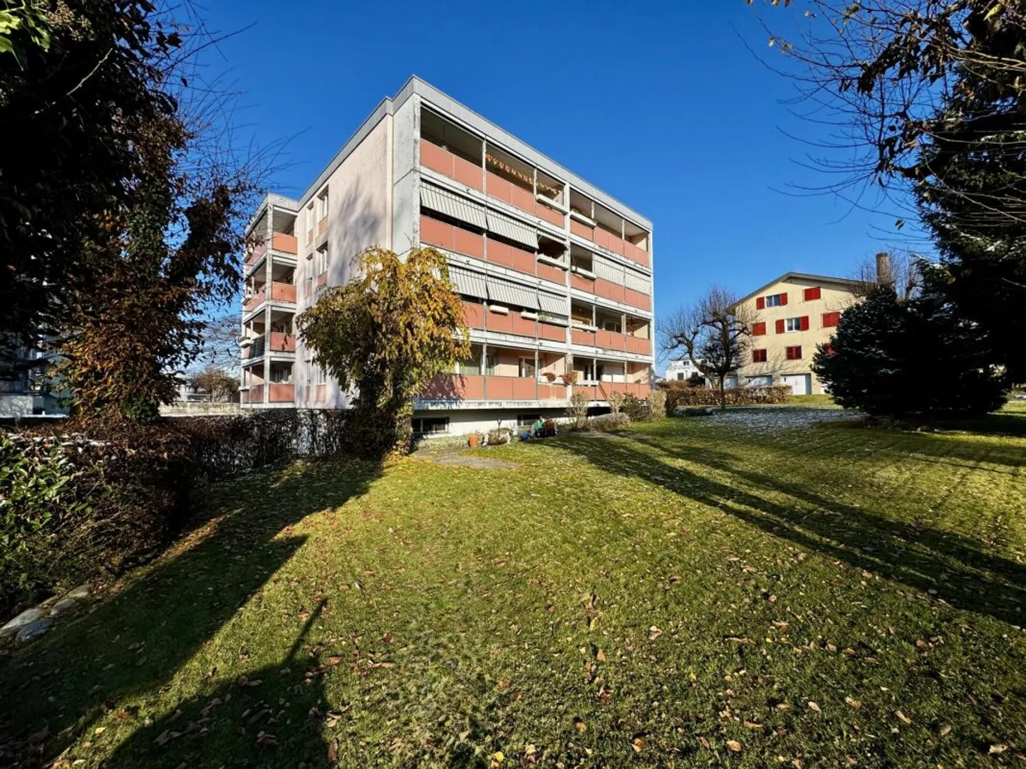 Appartement en rez-de-chaussée confortable dans un emplacement calme avec potentiel - Photo 11 sur 11