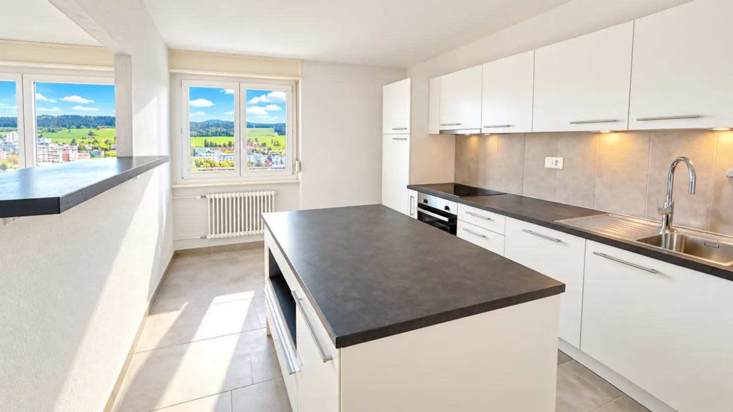 Beautiful bright 3-room apartment with balcony and magnificent unobstructed view in La Chaux-de-Fonds - Photo 13 of 13
