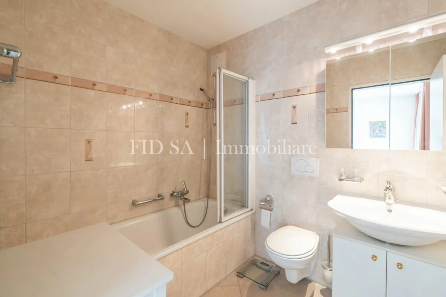 LOCARNO - Apartment in the center with open view from the 7th floor - Photo 7 of 11