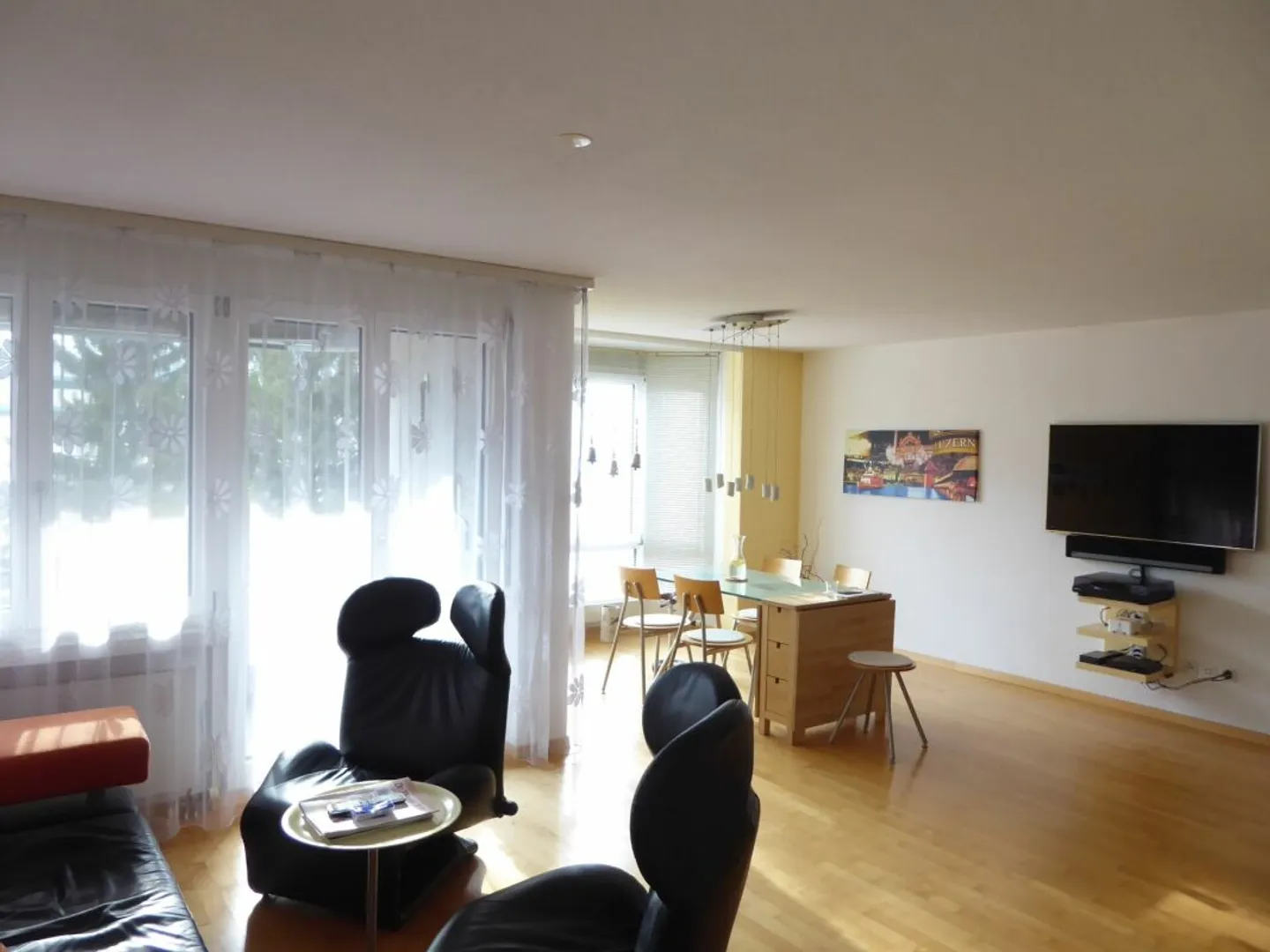 Appartamento 4 1/2 stanze con un posto auto nel garage sotterraneo - Foto 4 di 13