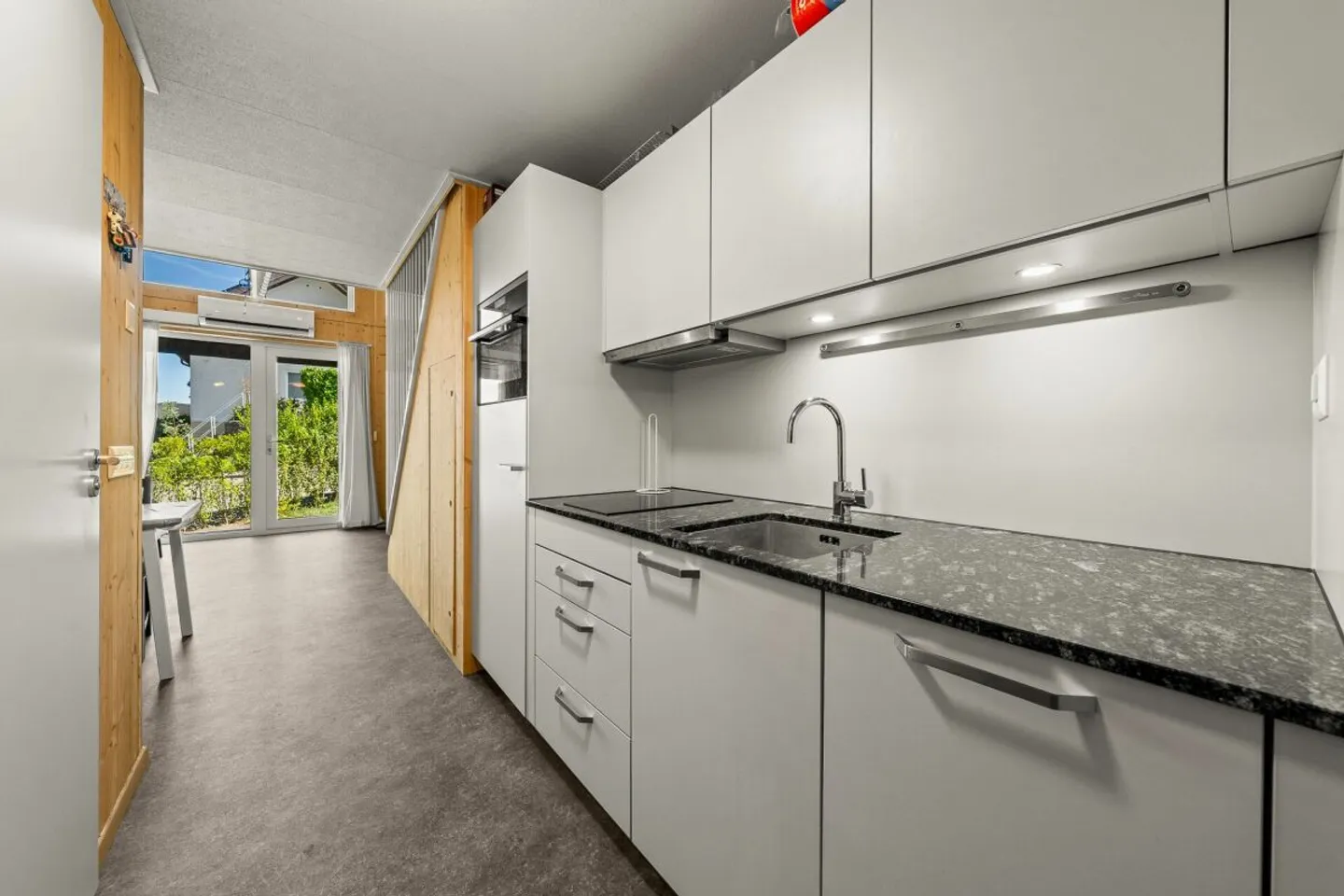 SMART AND COMPACT - TINY HOUSE - Photo 7 of 10