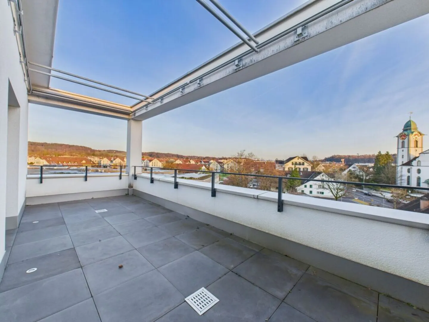 Esclusivo appartamento attico di 4,5 locali con top design interno nel centro di Kloten - Foto 10 di 13