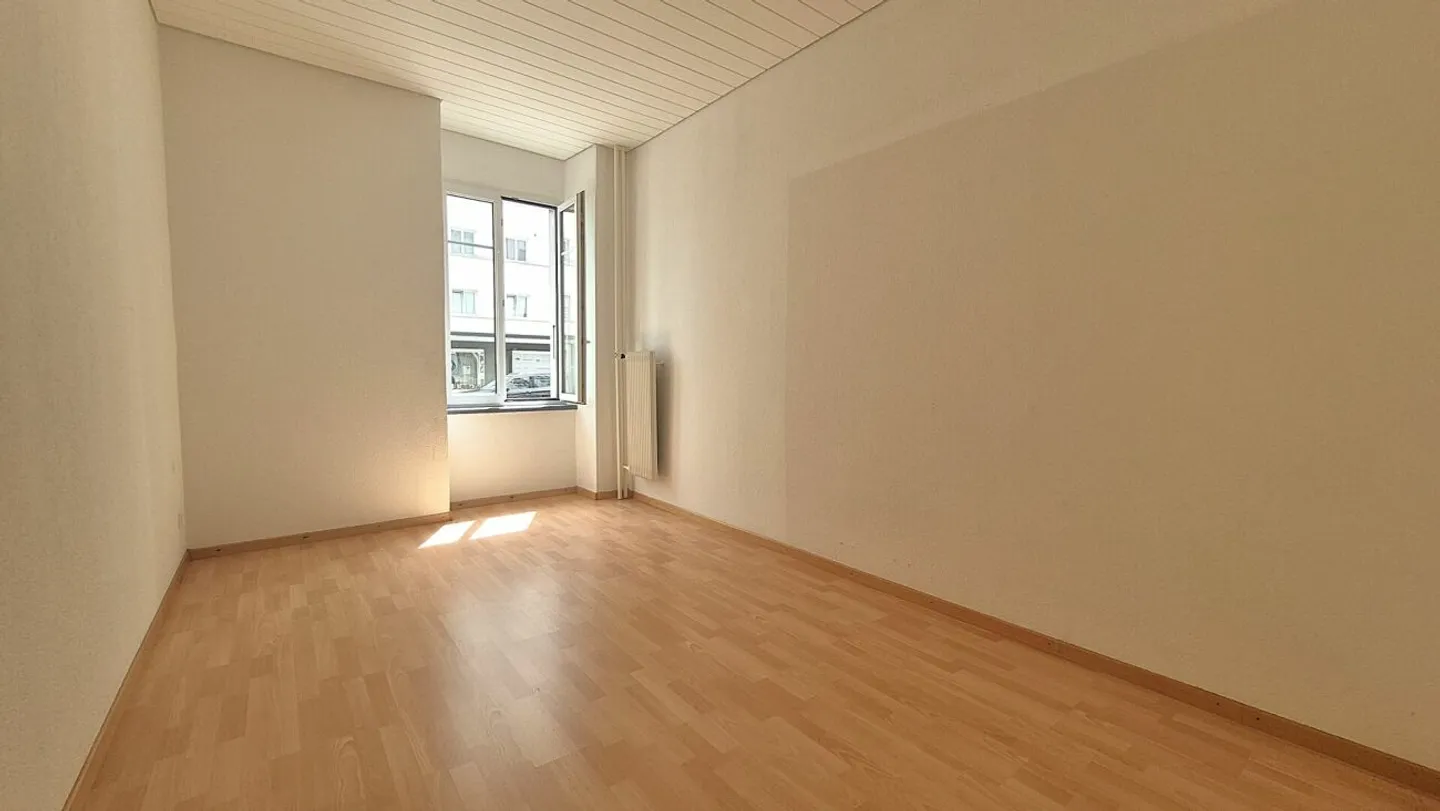 3-Zimmer-Wohnung im Erdgeschoss in La Chaux-de-Fonds - Foto 6 von 9