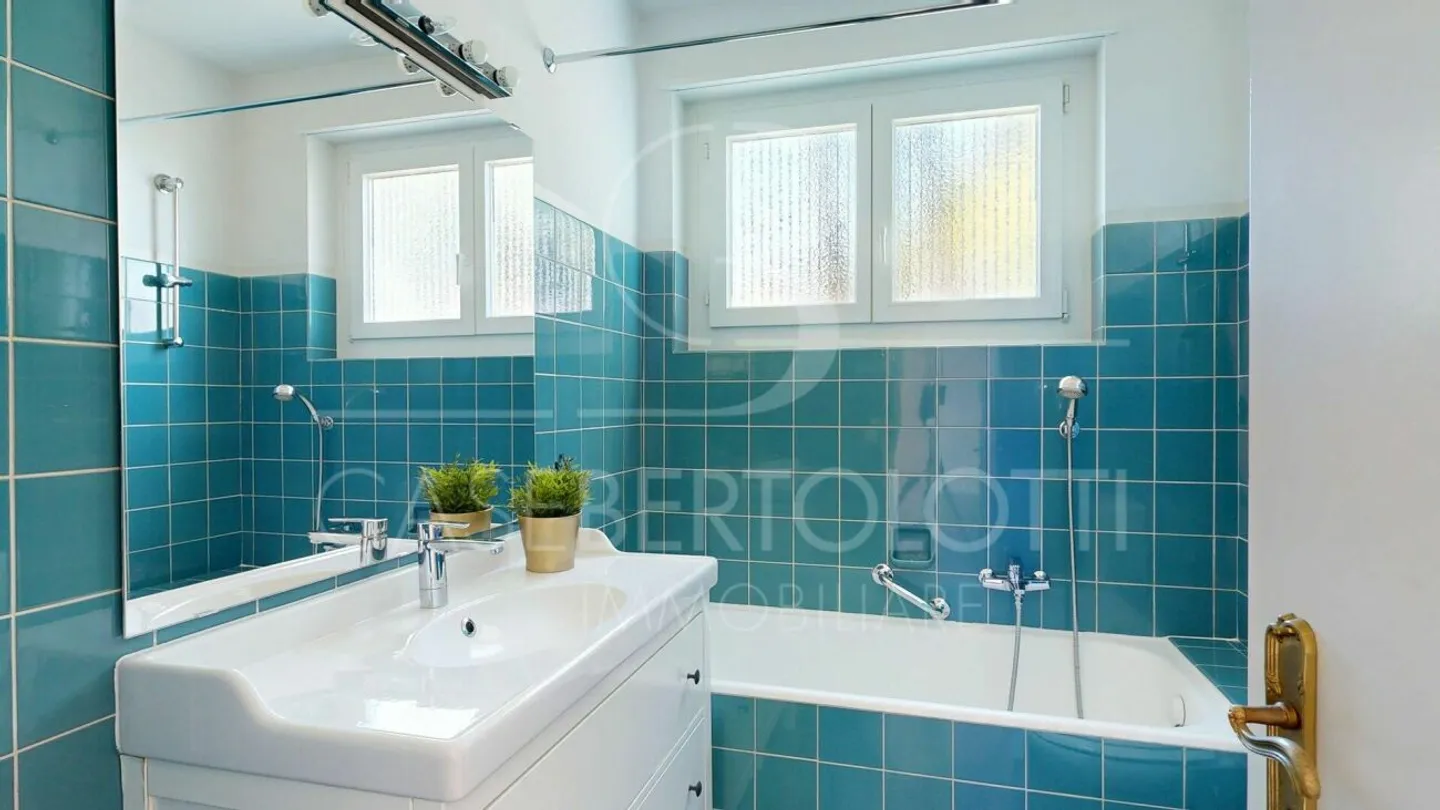 A house with a view and soul - Photo 10 of 10