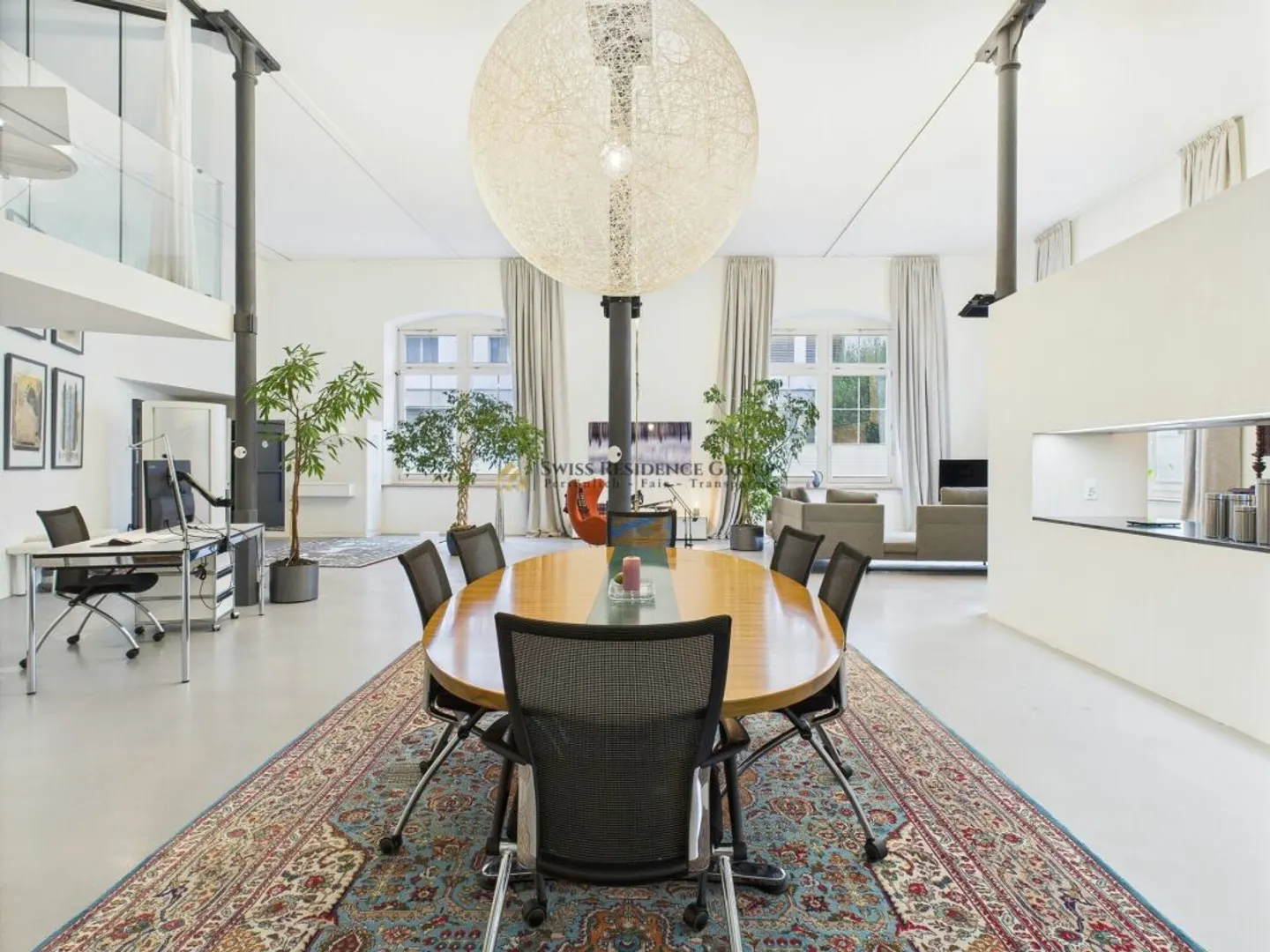 Aussergewöhnliches Designloft mit historischem Charme und privatem Garten - Foto 2 von 13