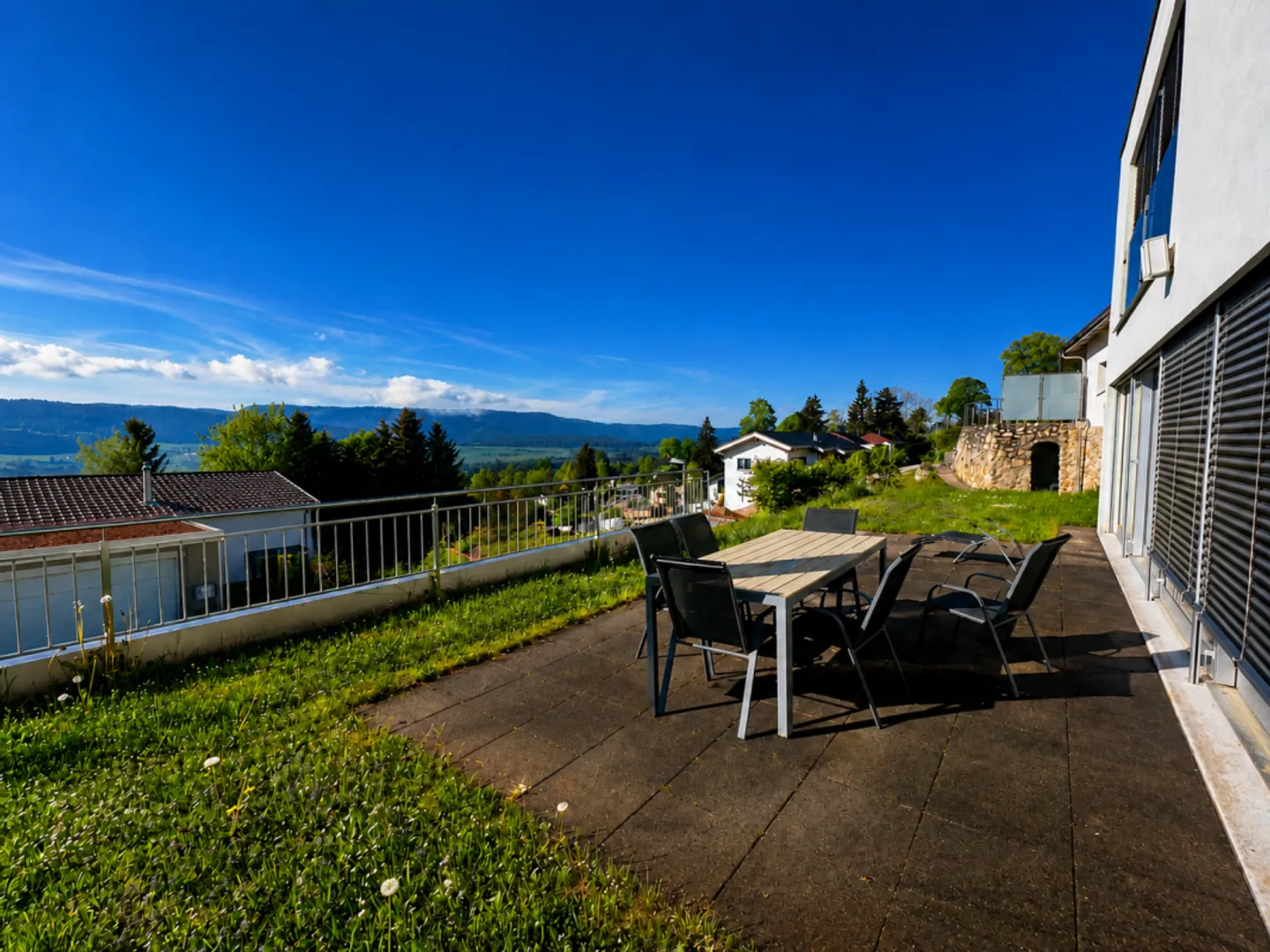 Magnificent villa with breathtaking view - Photo 2 of 13