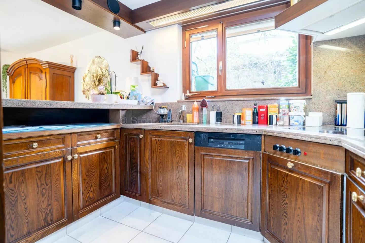 Detached 7-room single-family house with great potential - Photo 5 of 13