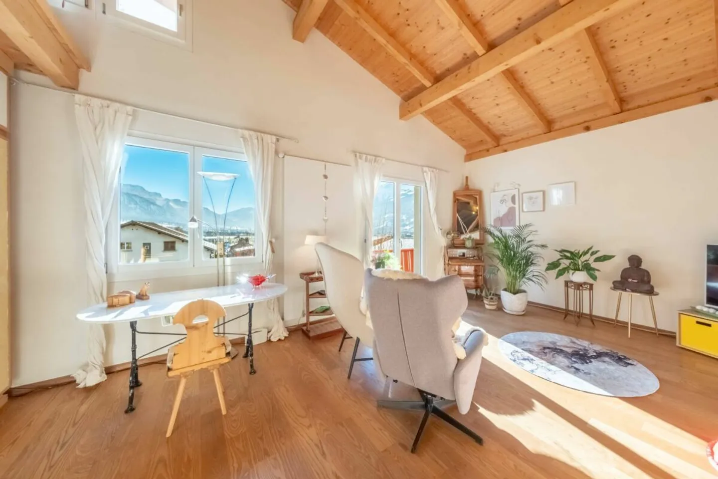 Maison individuelle unique de 5,5 à 6,5 pièces à Malans TEMPORAIRE - Photo 2 sur 12