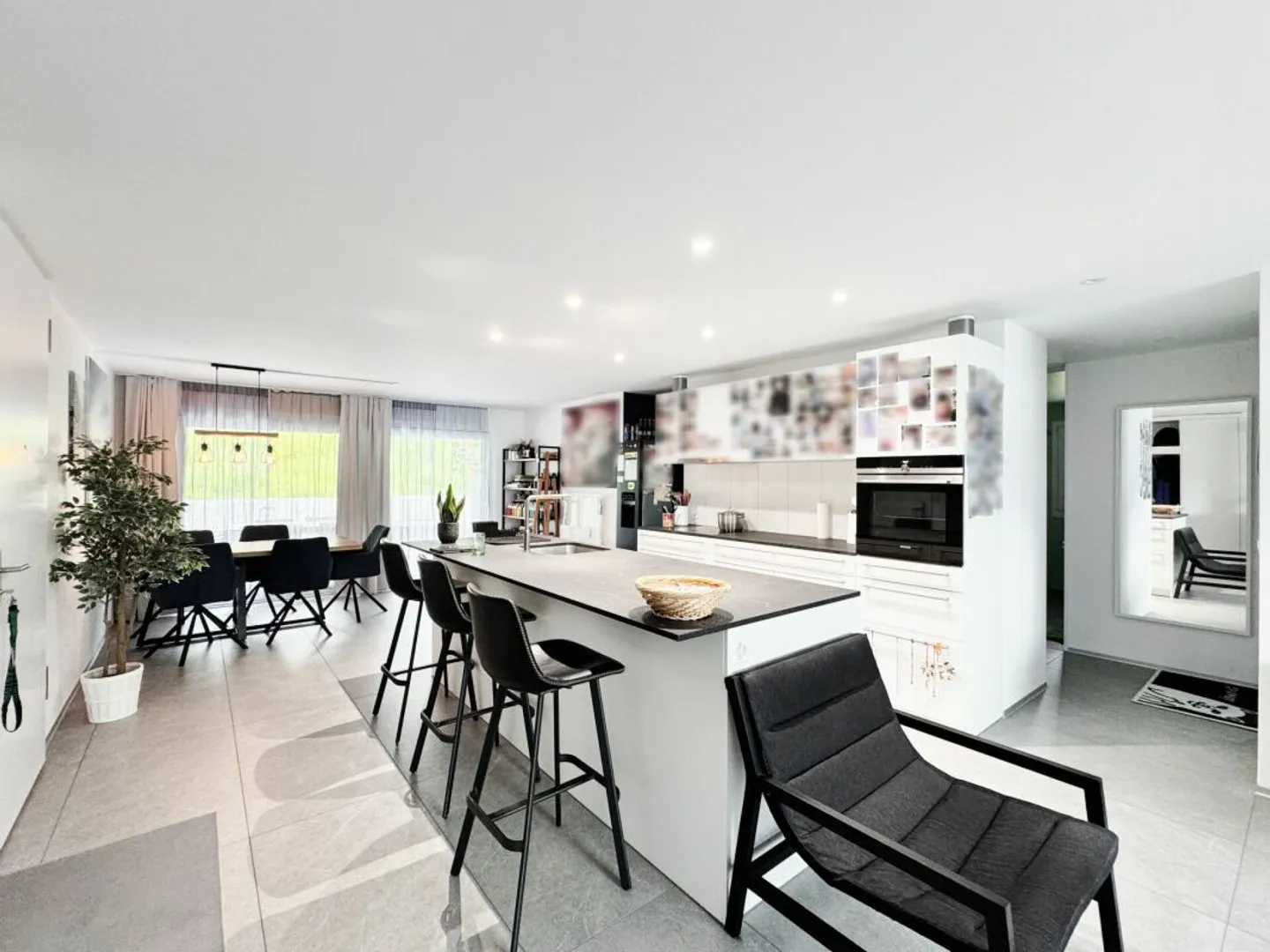 Newly Built Garden Apartment with 235 m² Private Outdoor Area - Photo 4 of 13