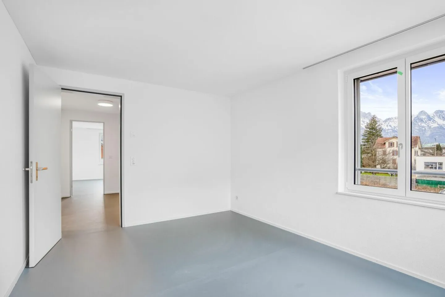 4.5-Zimmerwohnung an ruhiger Lage nahe des Stadkerns - Foto 4 von 9